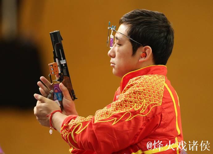 射击世界杯总决赛：李越宏再夺男子手枪速射冠军